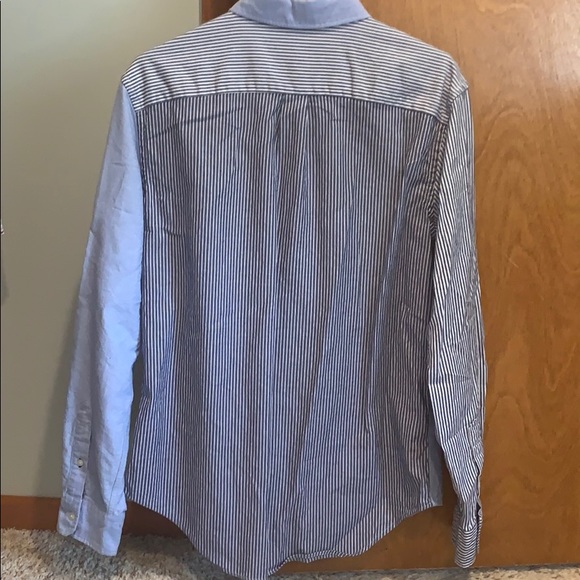 American Eagle button down - Picture 2 of 4